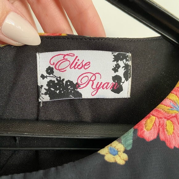 Elise Ryan Floral Cut-Out Summer Dress - Picture 4 of 5